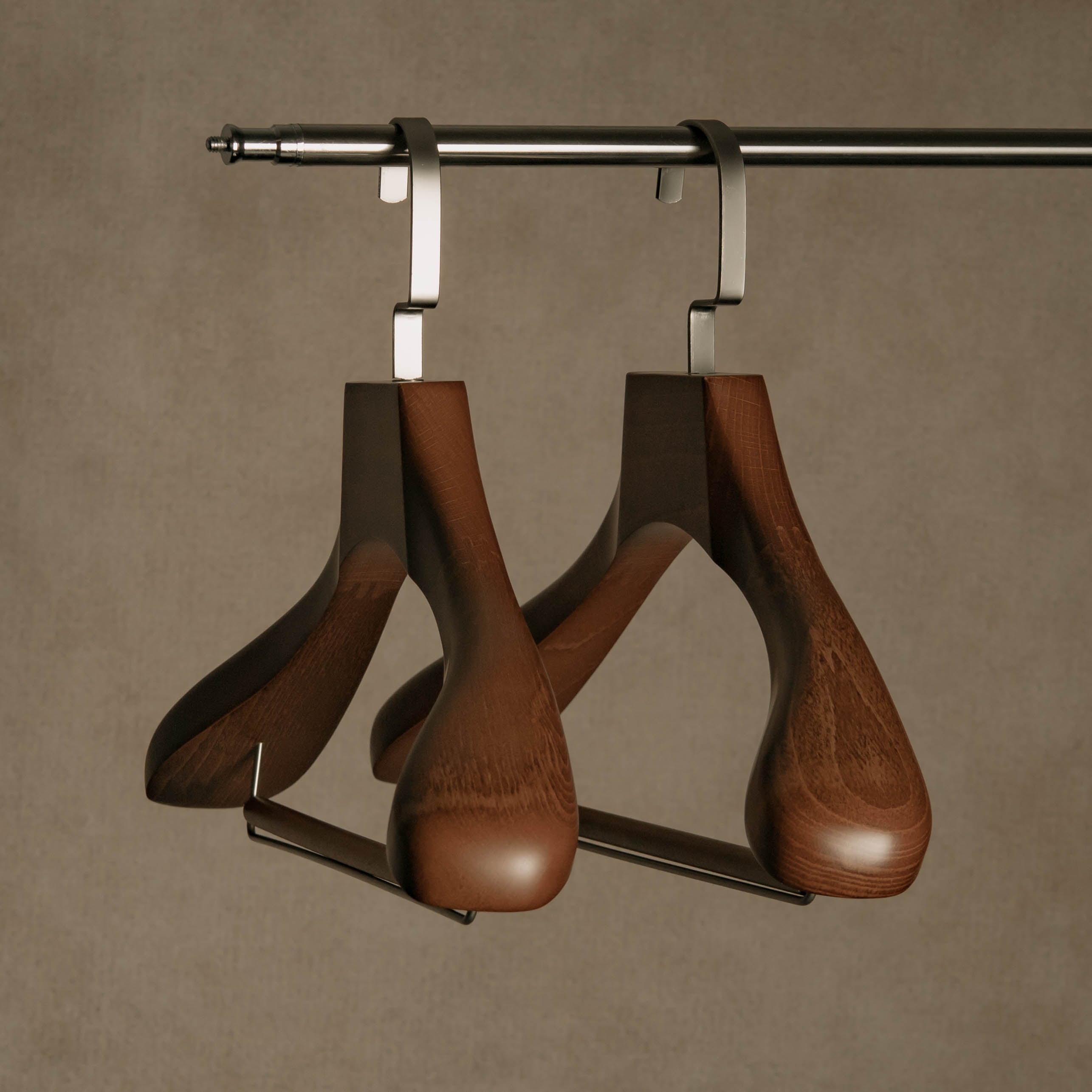 SIGNATURE  Luxury Beechwood Suit Hanger