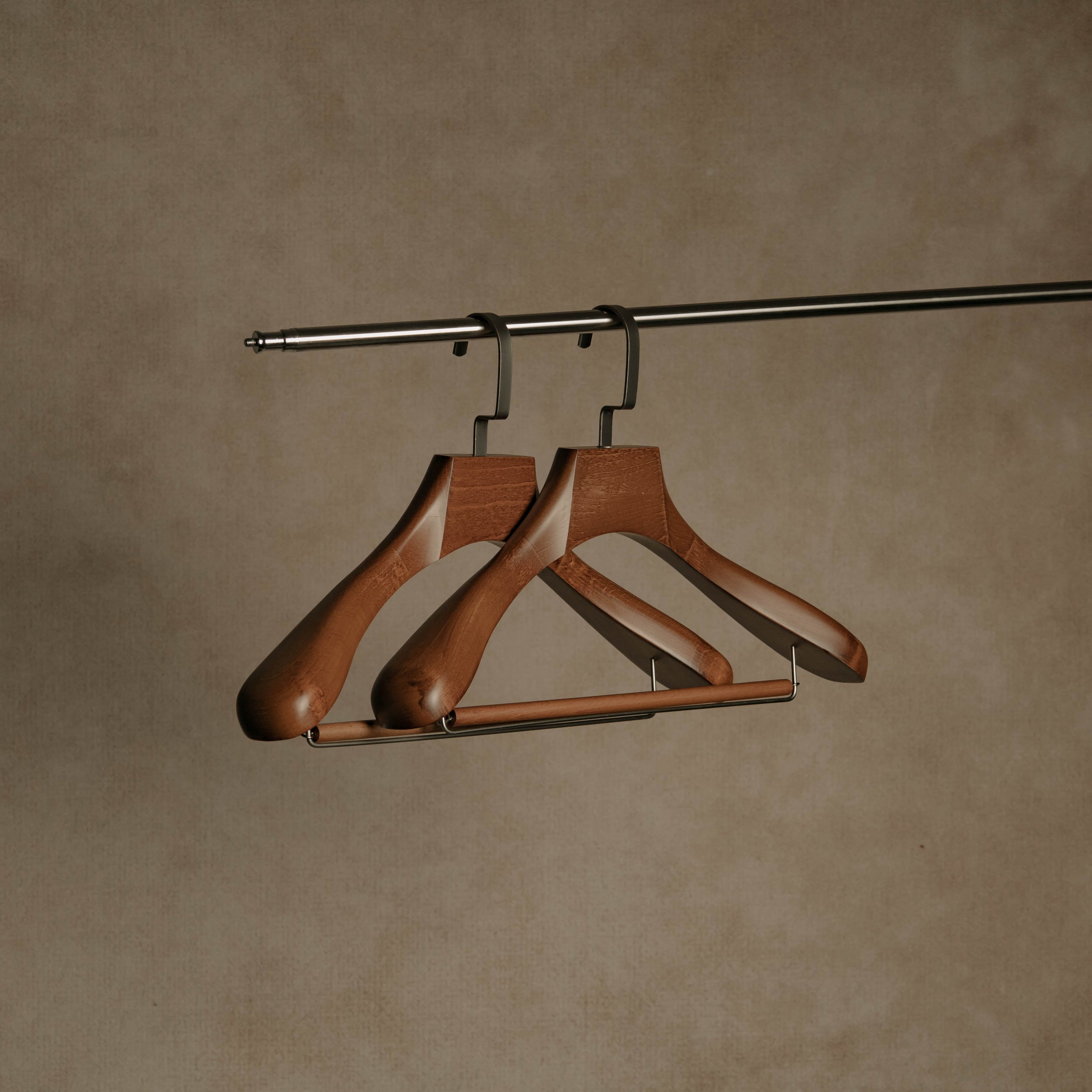 SIGNATURE  Luxury Beechwood Suit Hanger