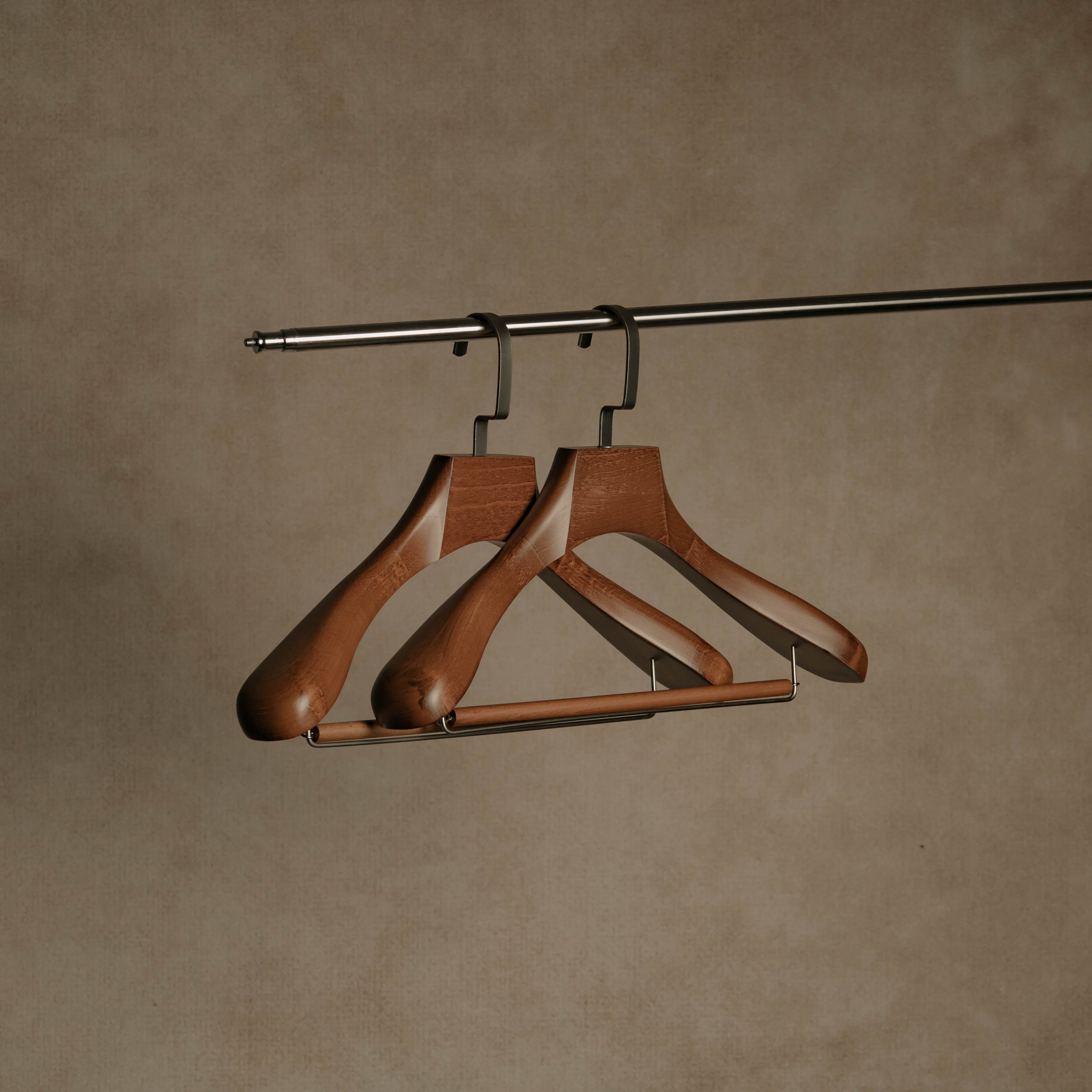 SIGNATURE  Luxury Beechwood Suit Hanger