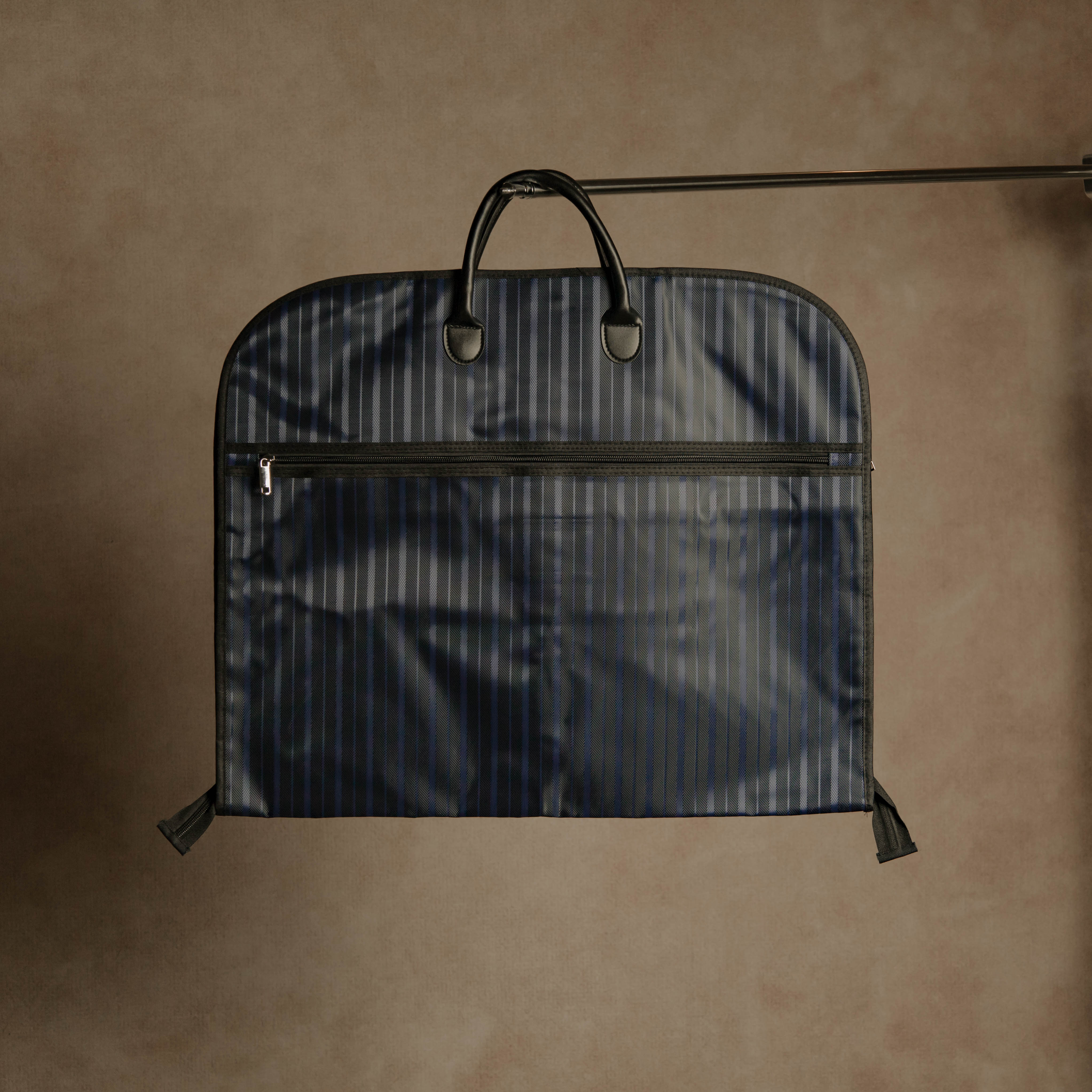 MAISON Suit Carrier - Midnight Blue