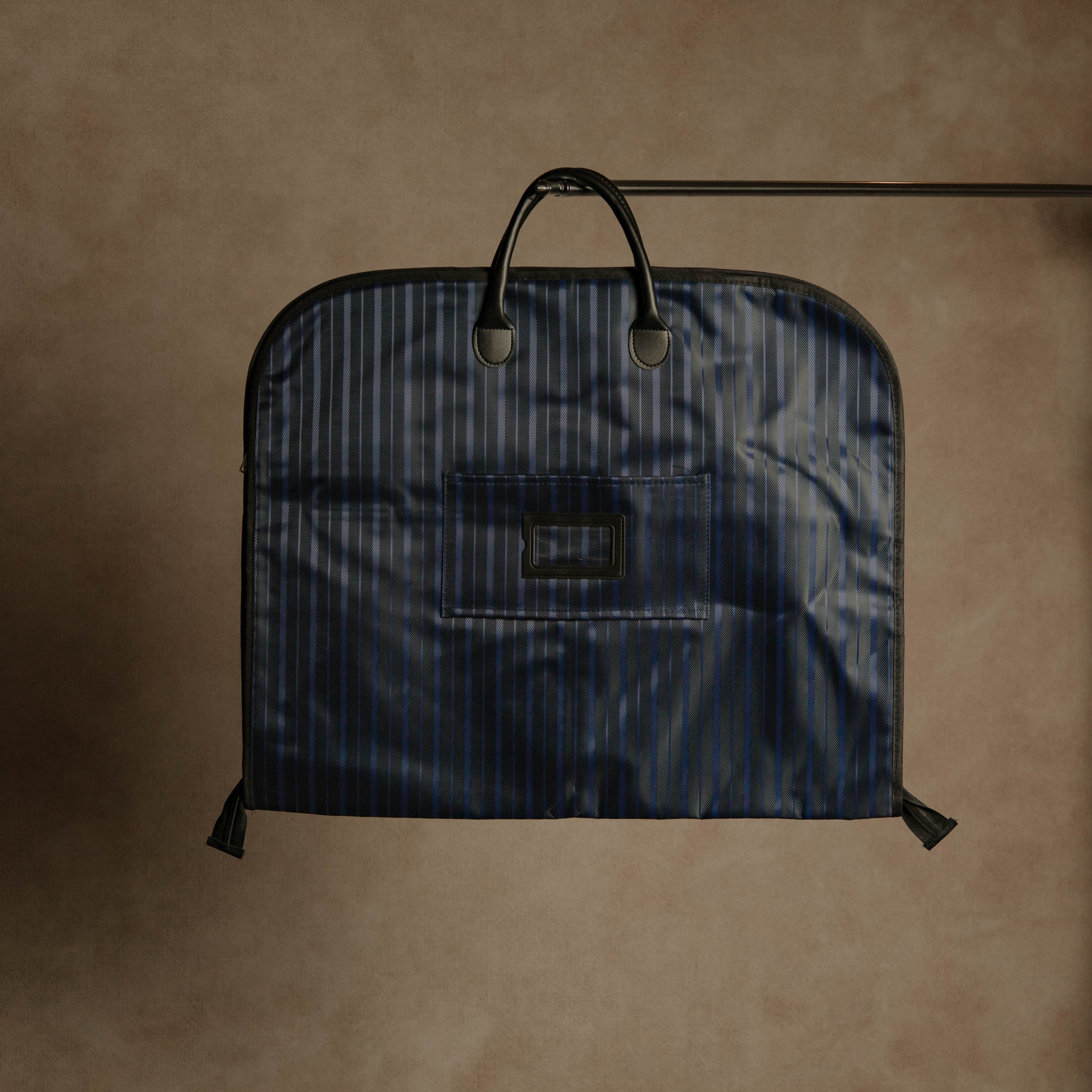 MAISON Suit Carrier - Midnight Blue