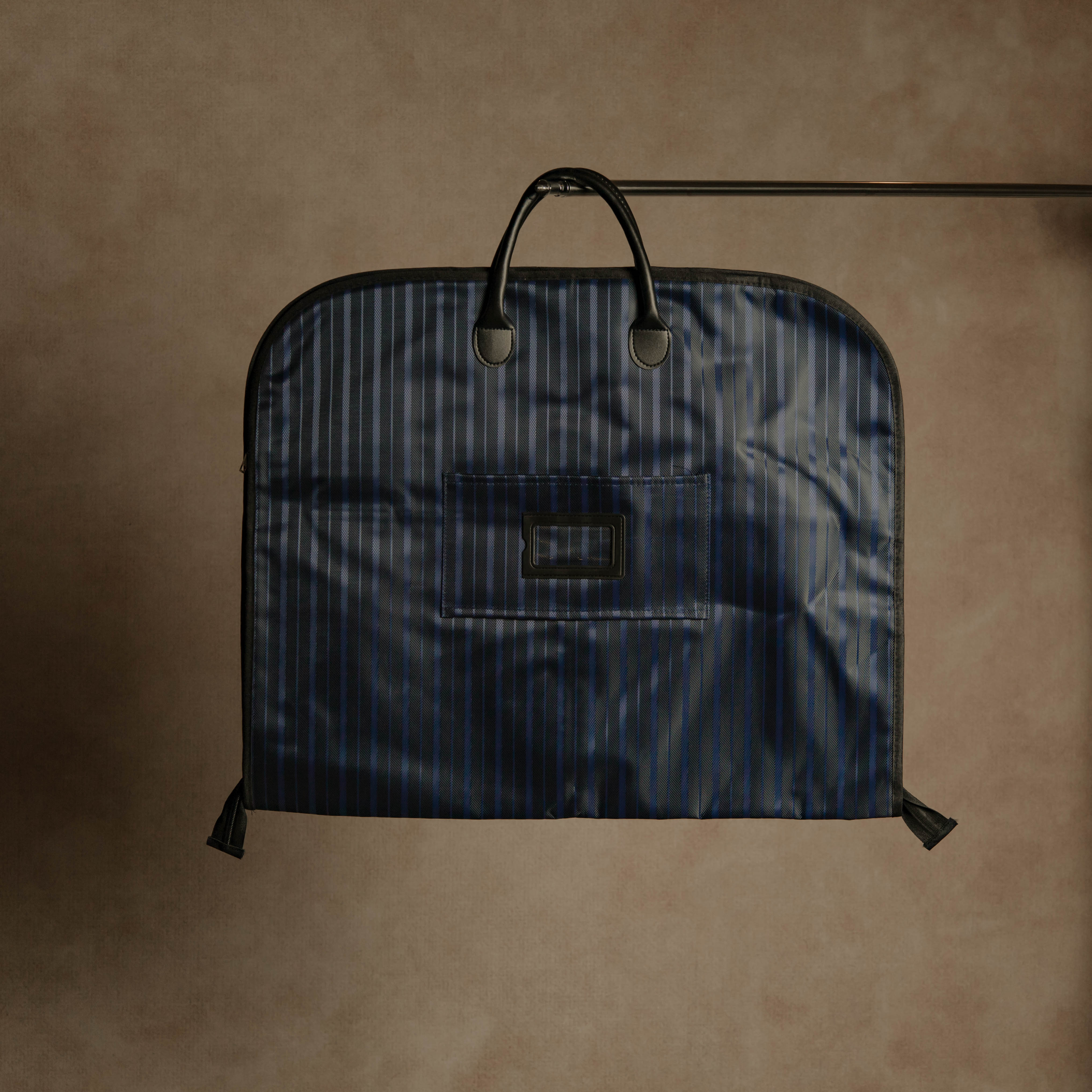 MAISON Suit Carrier - Midnight Blue