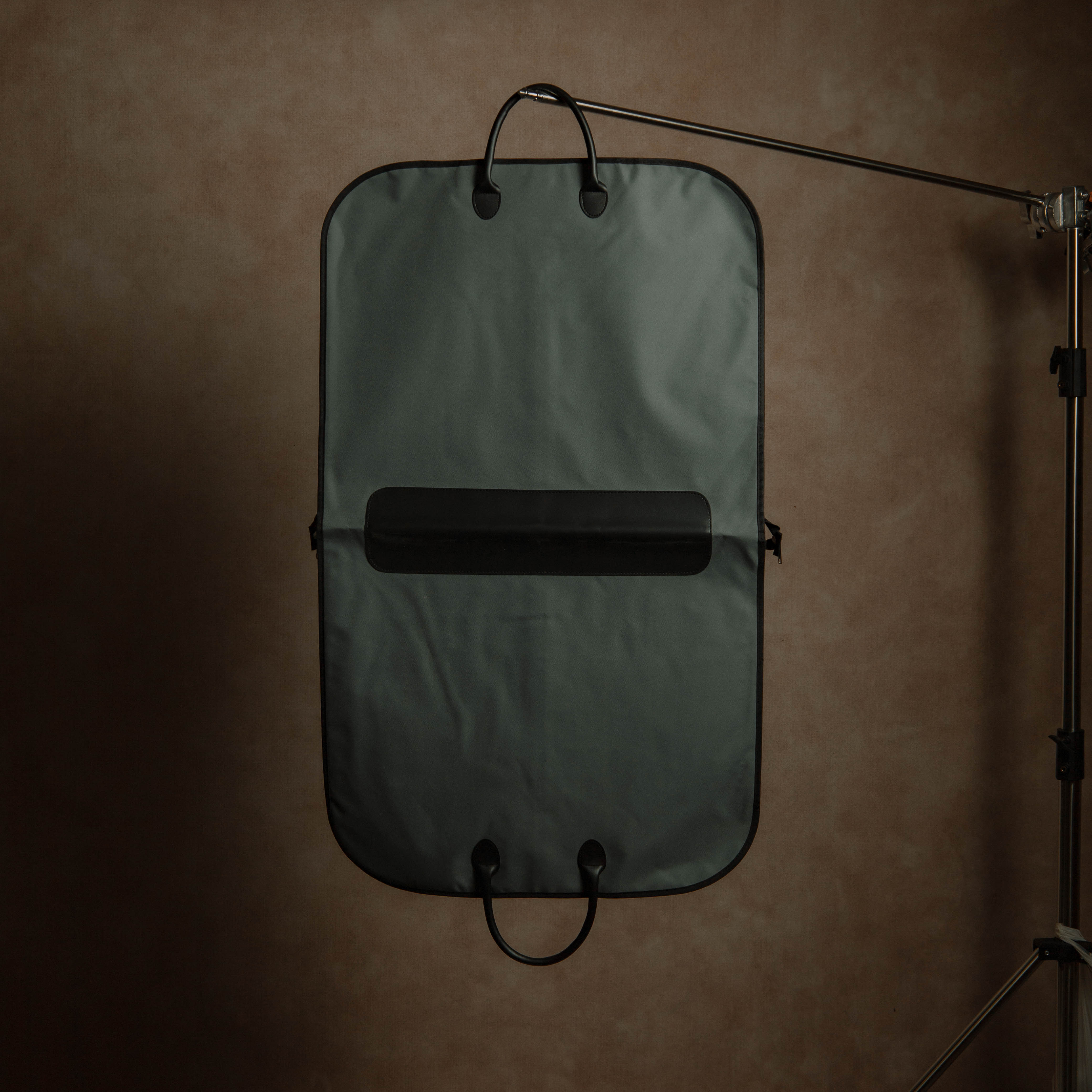 ATELIER Suit Carrier - Slate Gray