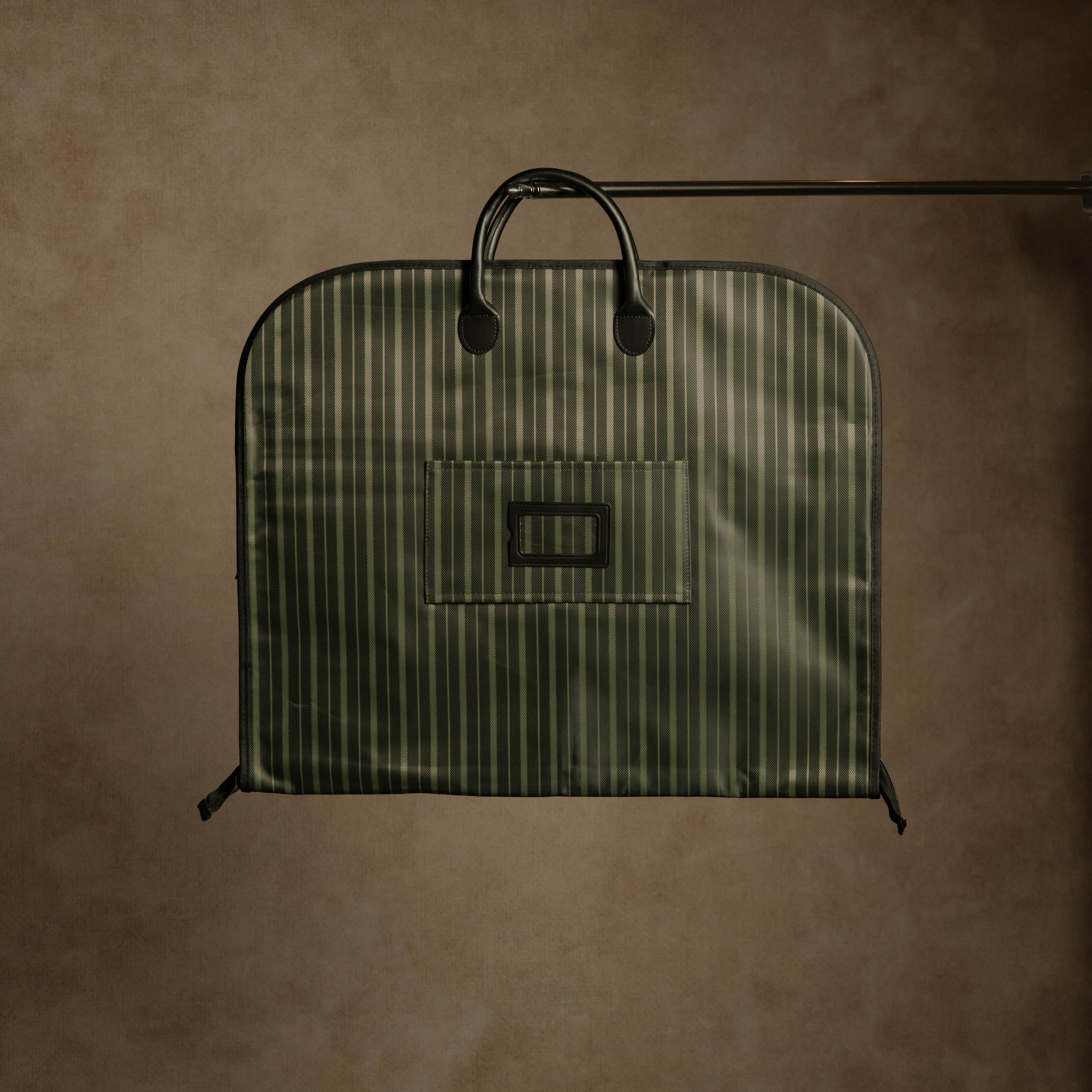 MAISON Suit Carrier - Olive Green