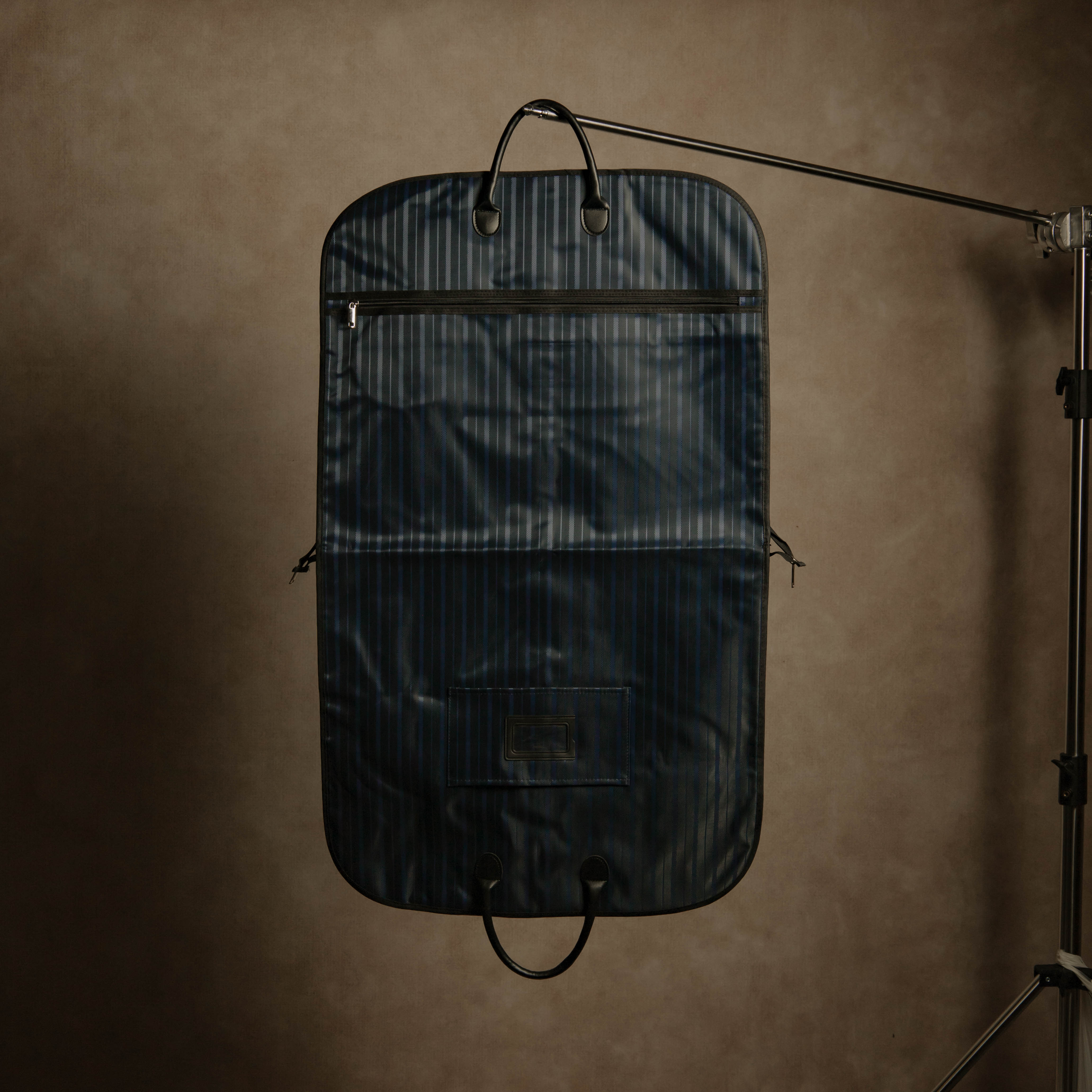 MAISON Suit Carrier - Midnight Blue