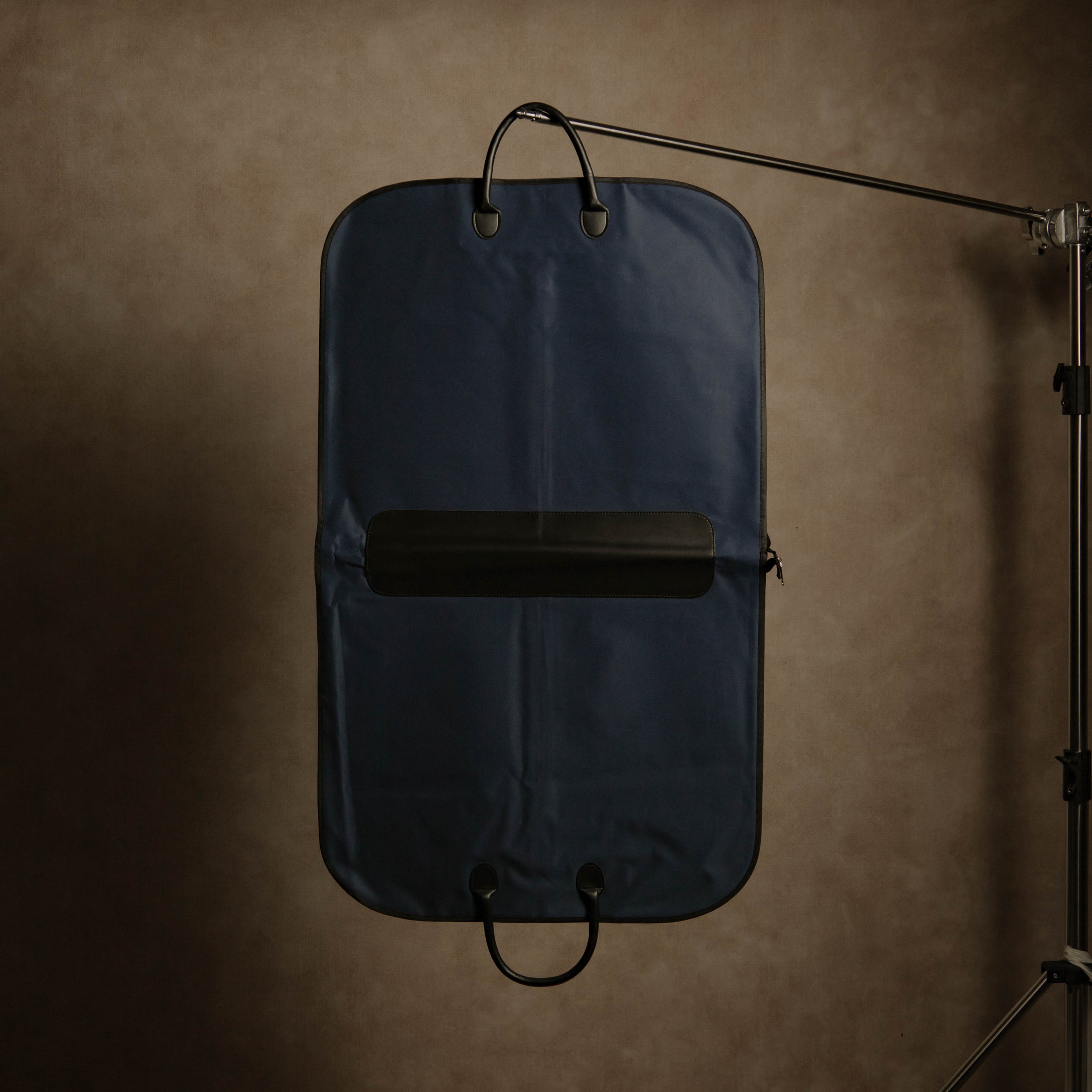 ATELIER Suit Carrier - Midnight Blue