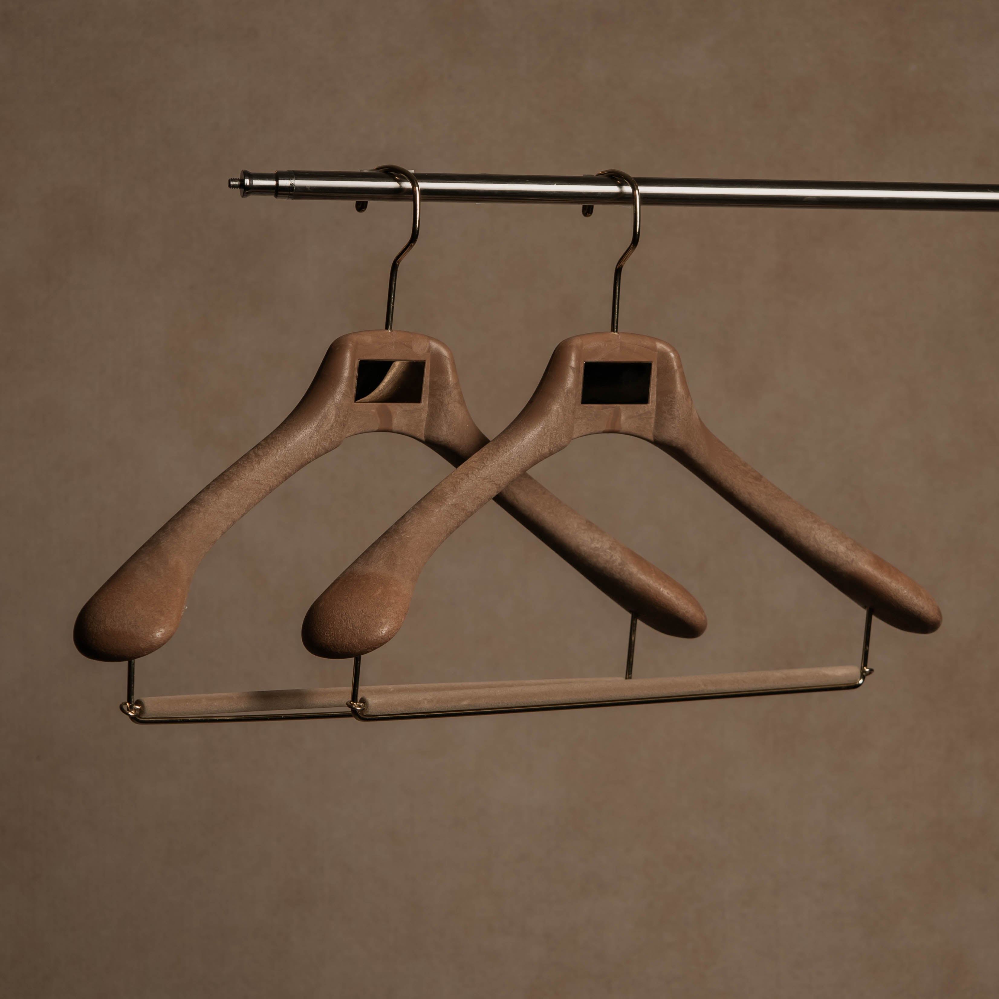 STUDIO Vinyl-Finish Resin Suit Hanger - Warm Stone