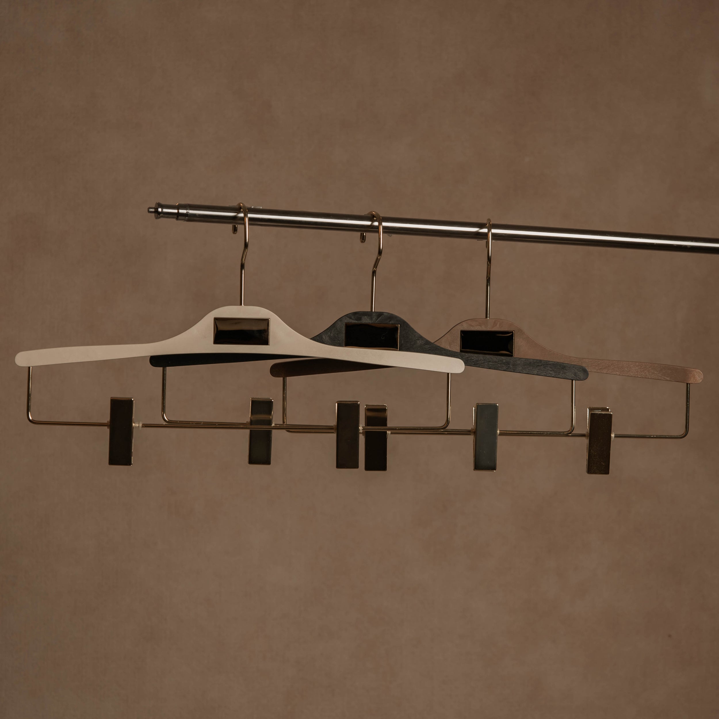STUDIO Vinyl-Finish Resin Clip Trouser Bar Hanger