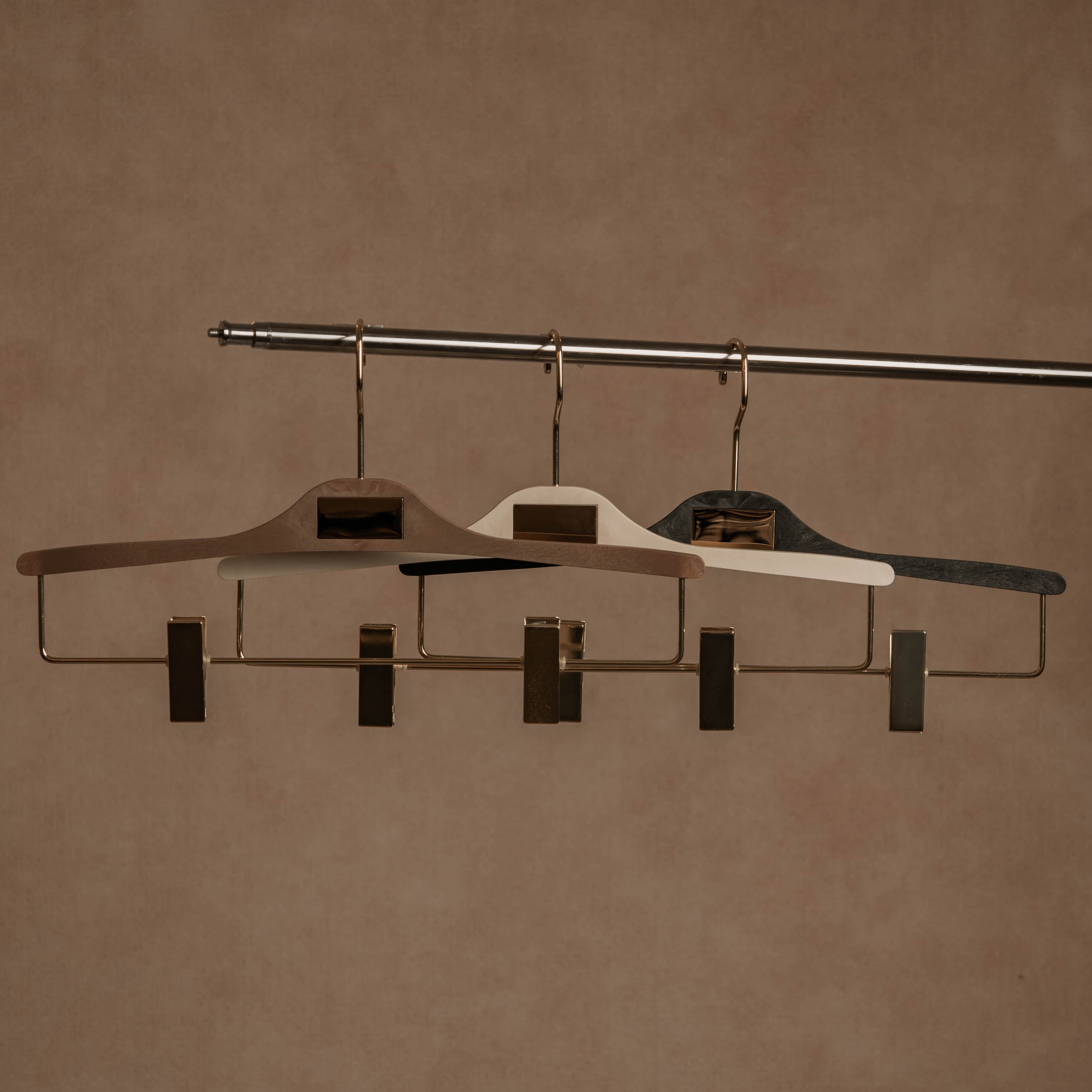 STUDIO Vinyl-Finish Resin Clip Trouser Bar Hanger